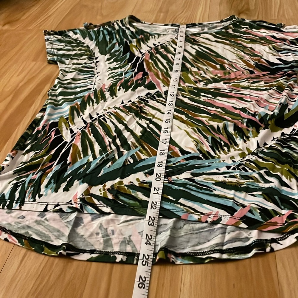 •NWT•CABLE & GAUGE // multi color // cold shoulder // dressy tee // size SM - Picture 16 of 16